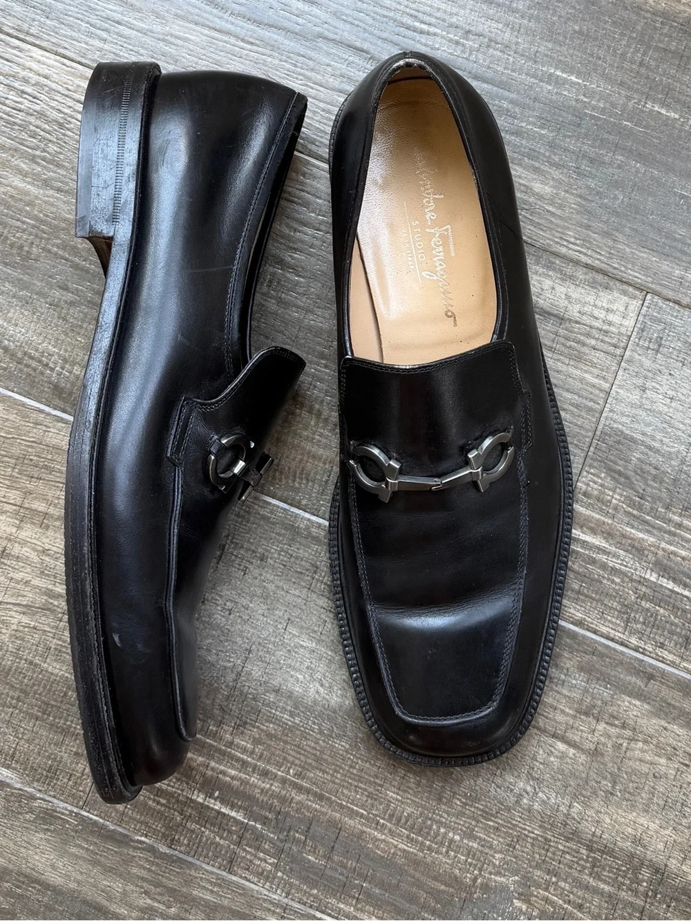 FERRAGAMO MEN'S BLACK LEATHER LOAFER SHOES MSRP $940